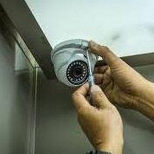 Instalação e manutenção de câmeras de segurança
